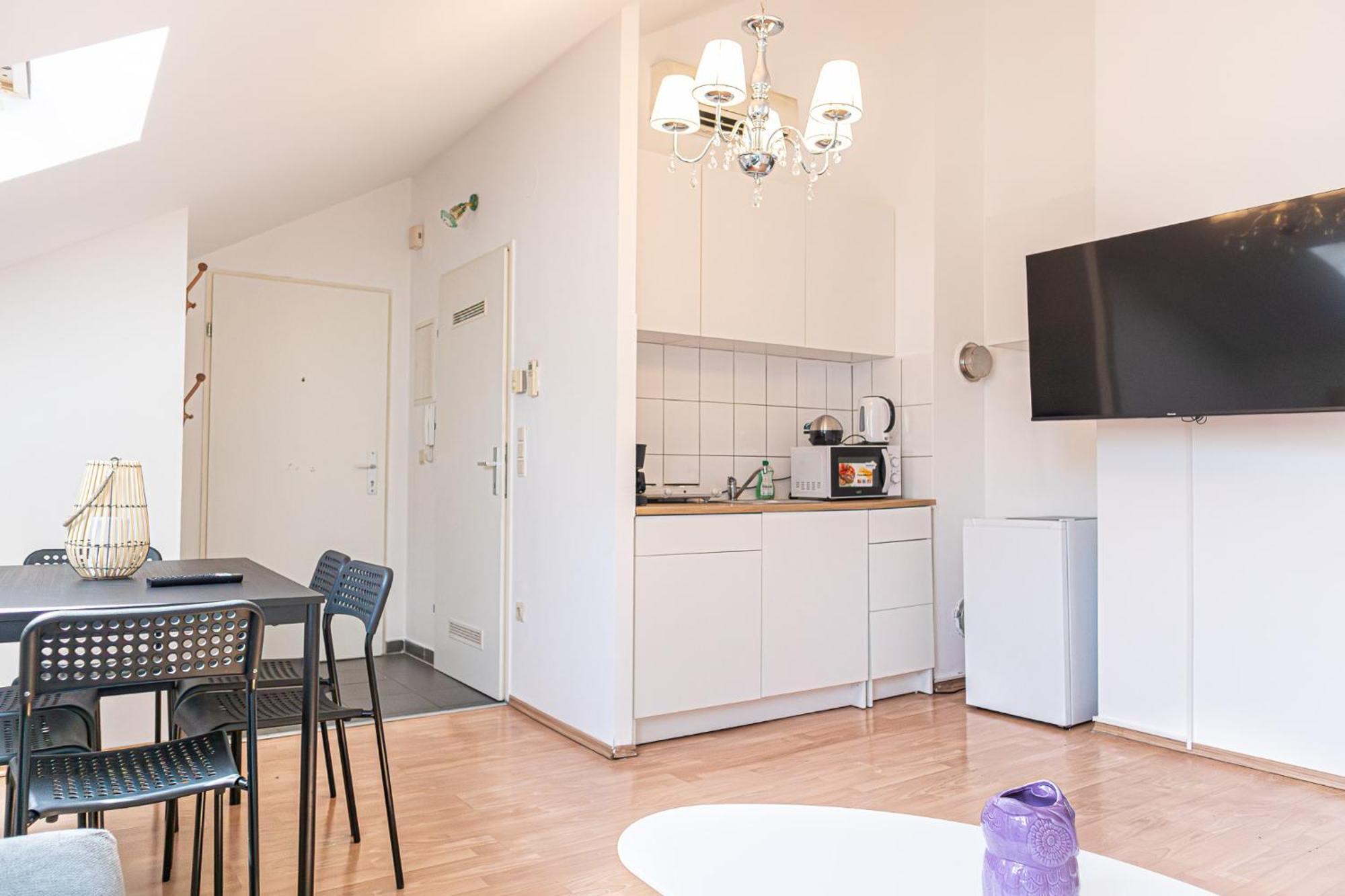Spacious 2br Great Location - Near Schoenbrunn * Wenen