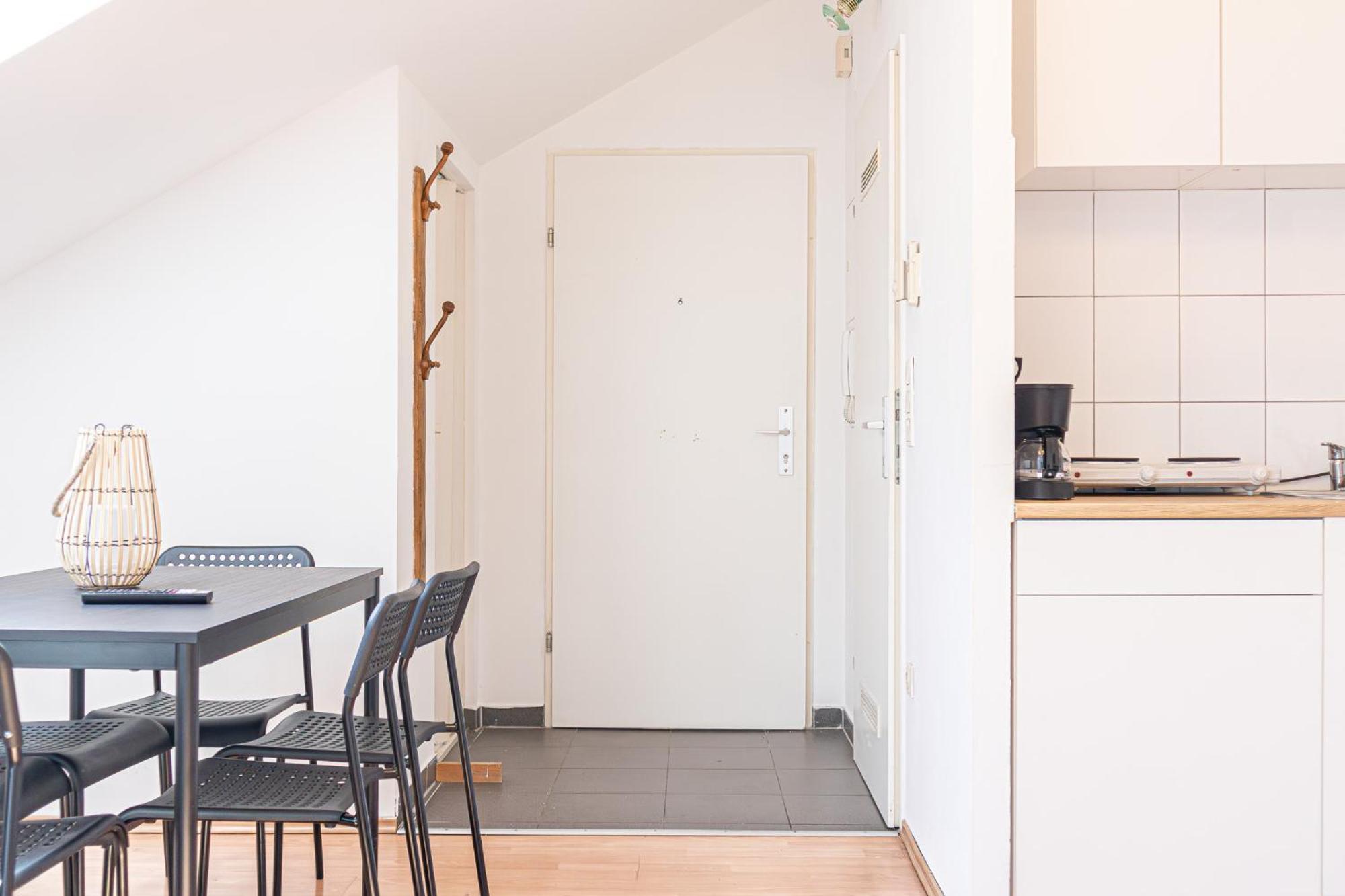 Spacious 2br Great Location - Near Schoenbrunn * Wenen